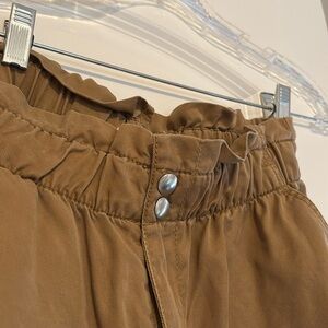LOFT Lightweight Sinched Pant